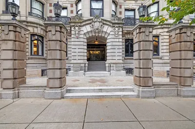 390 Commonwealth Ave #609