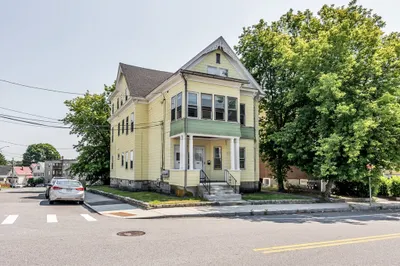165 University Ave 1