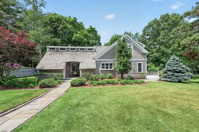 136 South Pleasant St 1