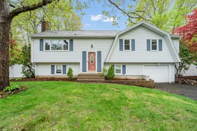 33 Redwood Drive
