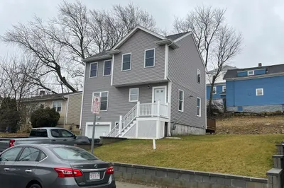 381 Tecumseh St 1