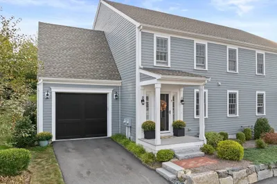 9 Damon Farm Way #9 1