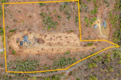 40 Brooks Pond Rd