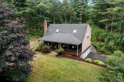 270 Rocky Pond Rd 1