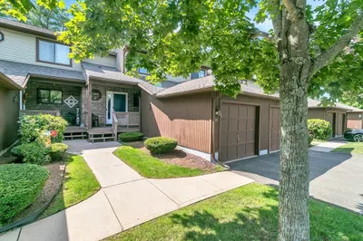 11 Ash Ln #11