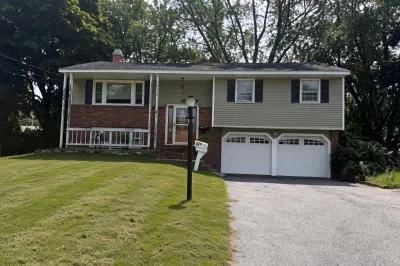 24 Crestshire Drive