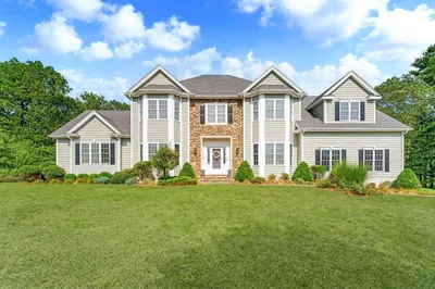 8 Vandoorn Ave 1