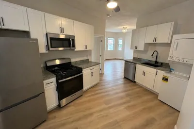 53 White St #1