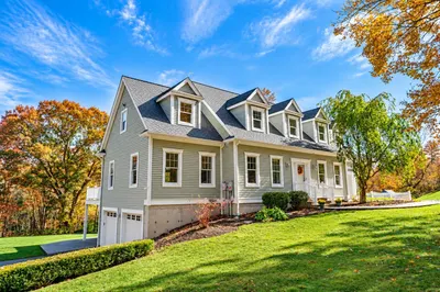 104 Town Farm Rd 1