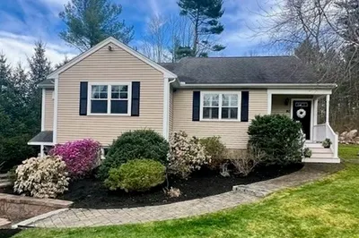 80 Mount Hope St 1