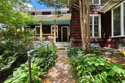 98 Conway Street 1