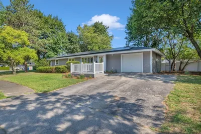 3 Exeter Rd