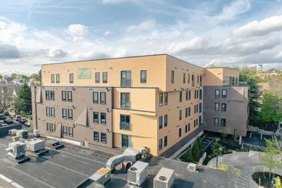 9 Central St #307
