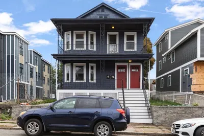 256 Main Street #1