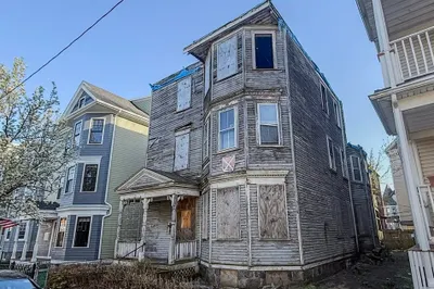 73 Romsey St