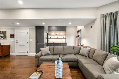 1471 Beacon #5