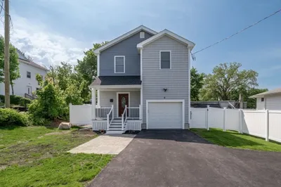 9 Hall St 1