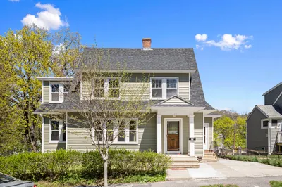42 Circuit Avenue E