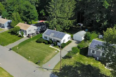 59 Holland Dr 1