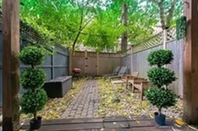 50 Montgomery St #1