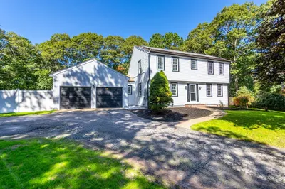 8 Bunker Cir 1