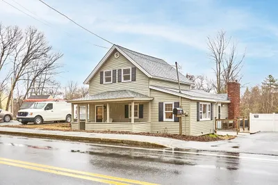 137 Tyngsboro Rd 1