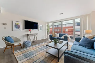 183 Oak Street #504 1