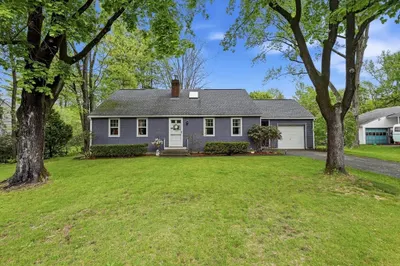 87 Harlow Dr 1