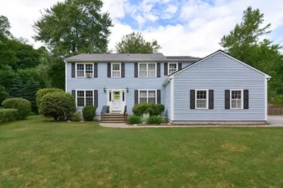 77 Timber Ln