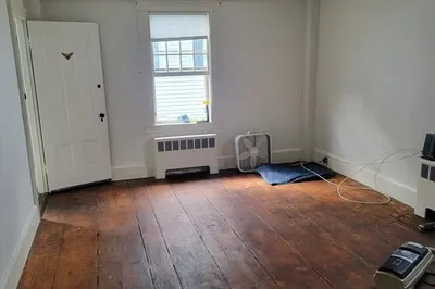 110 Front St #3