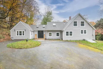 672 Lampblack Rd 1