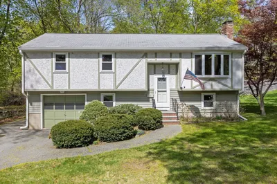 62 Brook St