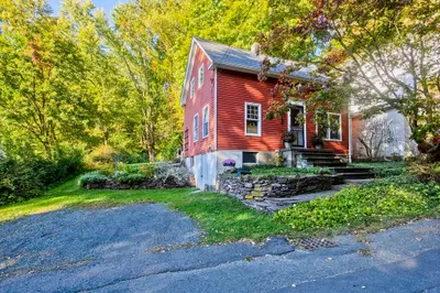 8 Marshall St