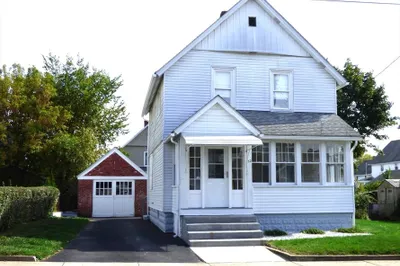 32 Berkshire St