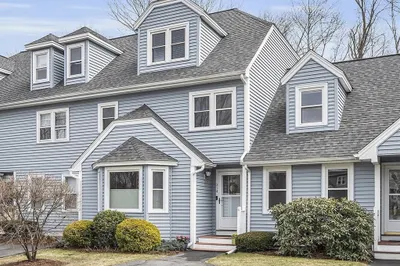 214 Merrimack Meadows Ln #214 1