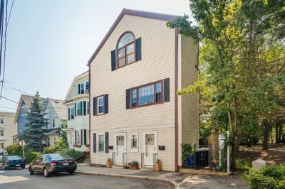 34 Thorndike St #34