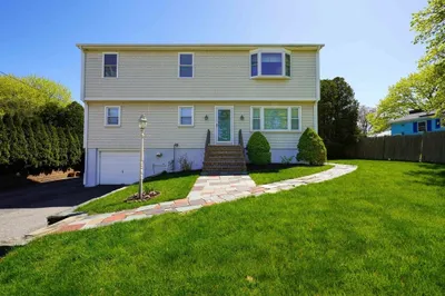 882 Allen St 1