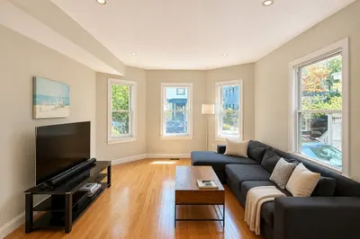 11 Peters Street #1 1
