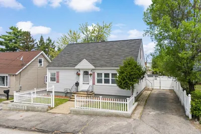 552 Dix Street 1