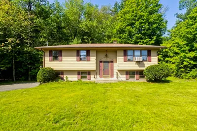 6 Pine Wood Dr 1