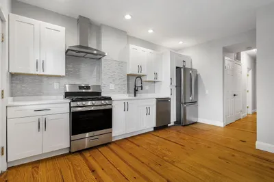 131a Cottage St #2A 1