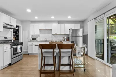 649 E 2nd St #2