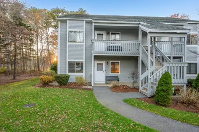 96 Eaton Ln #96