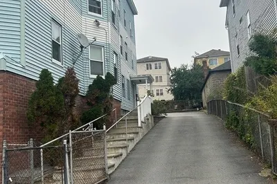 91 Ward St #3 1