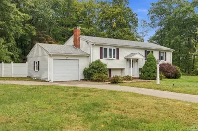 342 Woodland Drive 1