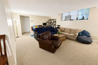 7 Lake Shore Ct #2B