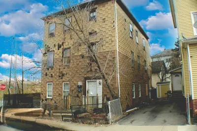 3 Diamond St 1