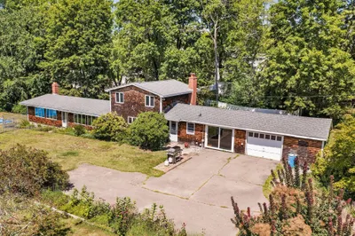 32 Cedar St 1