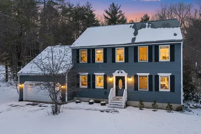 18 Lorri Rd