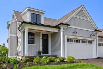 8 Callahan Dr ##8
